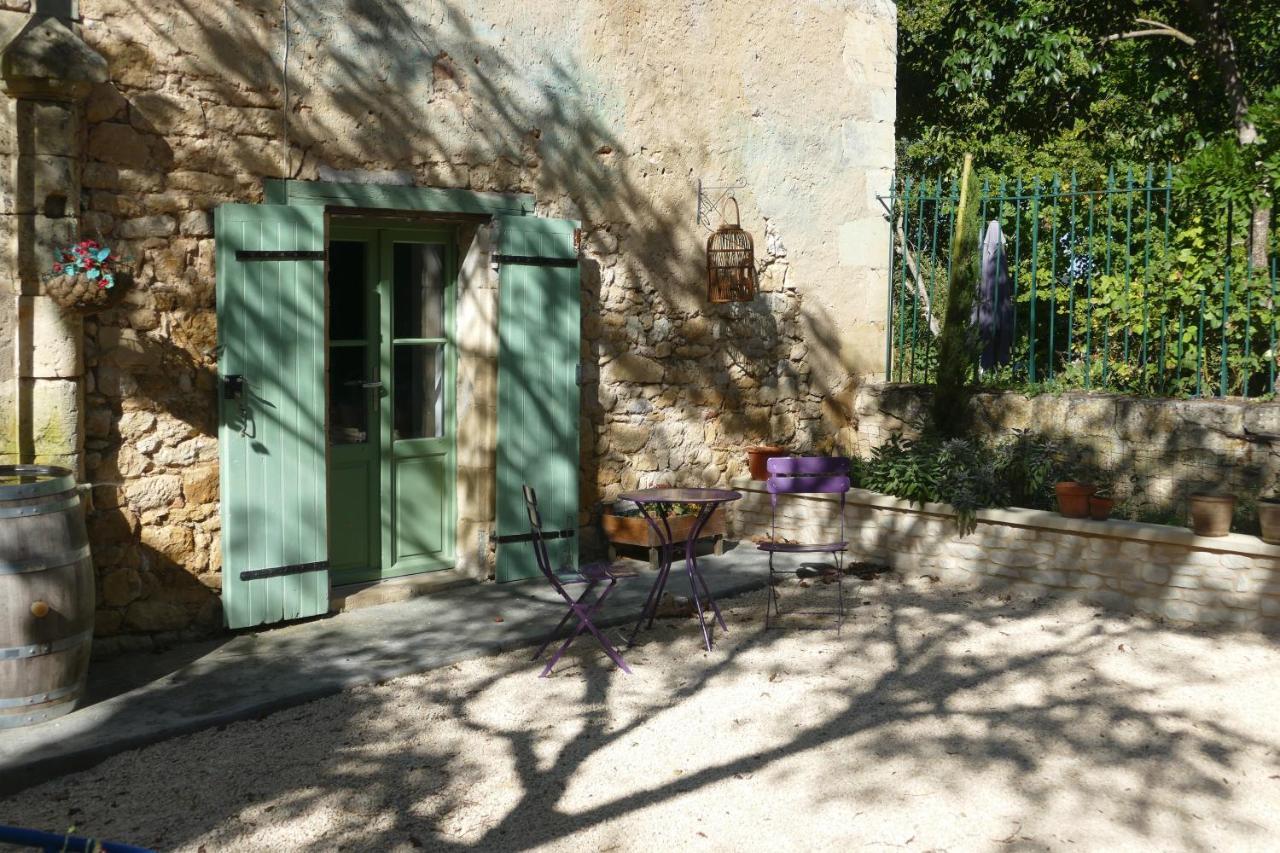1 Rue Pasquet - 2 Double Rooms In The Main House Beaumont-du-Périgord Exterior photo