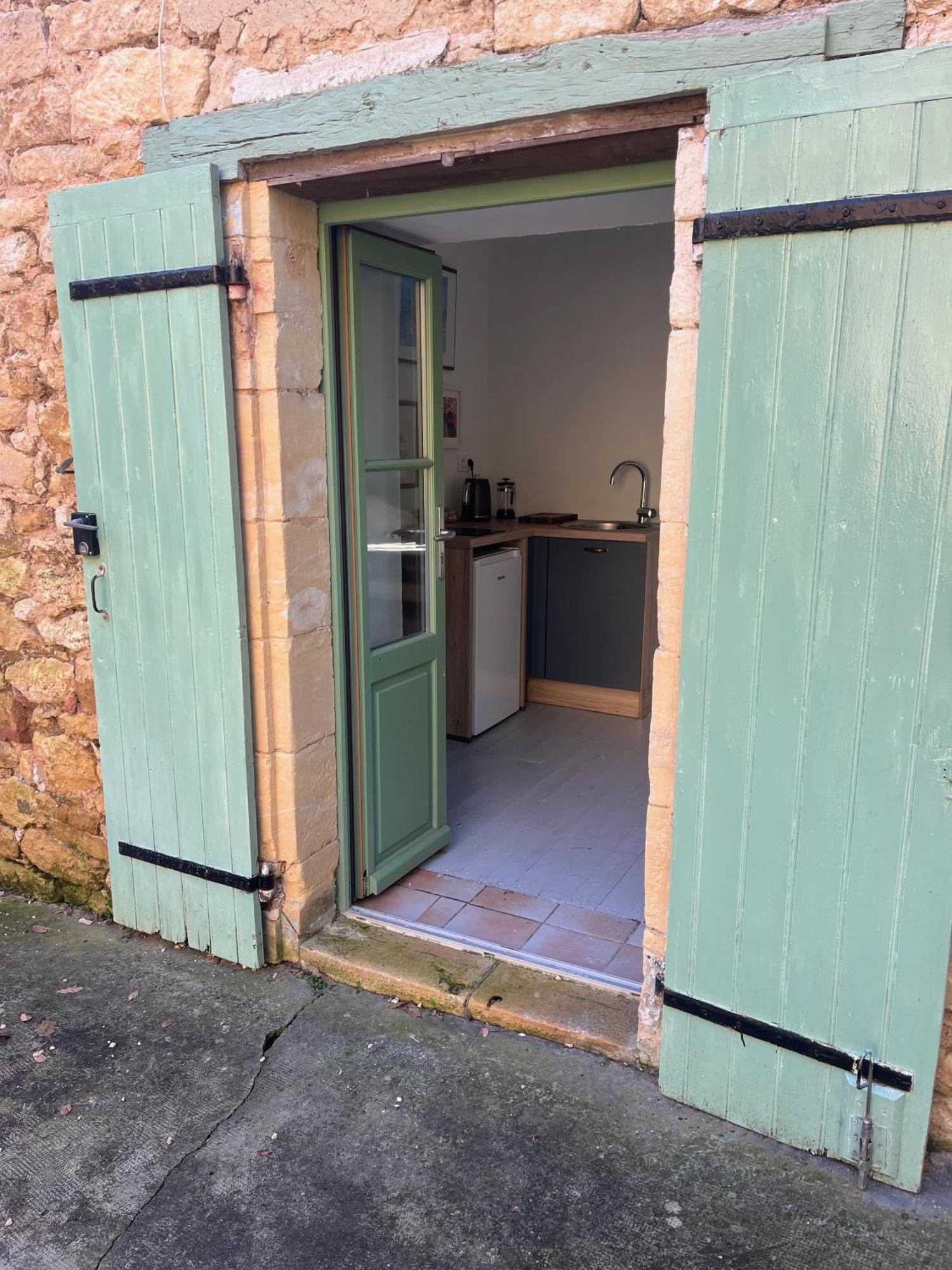 1 Rue Pasquet - 2 Double Rooms In The Main House Beaumont-du-Périgord Exterior photo