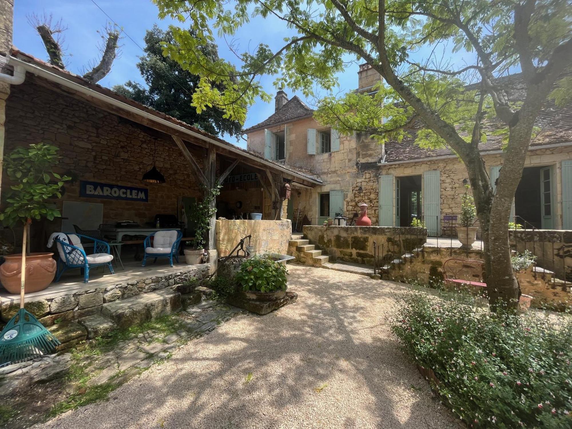 1 Rue Pasquet - 2 Double Rooms In The Main House Beaumont-du-Périgord Exterior photo