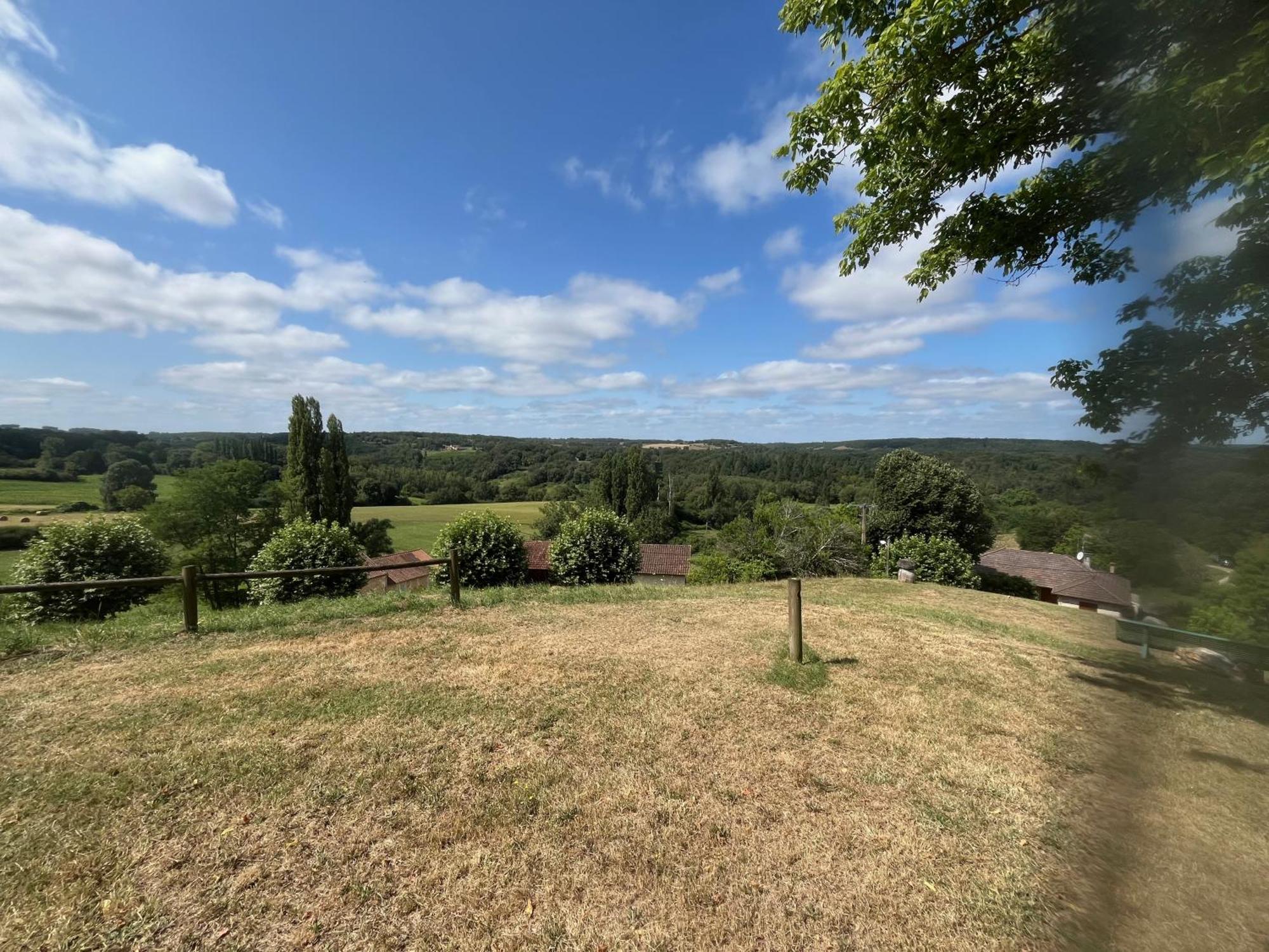 1 Rue Pasquet - 2 Double Rooms In The Main House Beaumont-du-Périgord Exterior photo